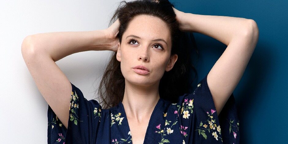 Olwen Kelly Biography - Net Worth, Age, Height, Body Measurements