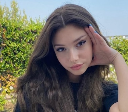 Makenzie Moss Biography - Age, Net Worth, Height, Dating, Movies, Tv shows